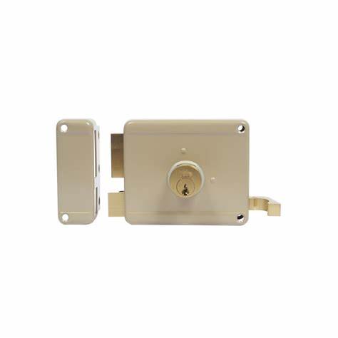 Comprar Cerradura Buzon 8610C20T1624 Oro Lengüeta Recta Tesa